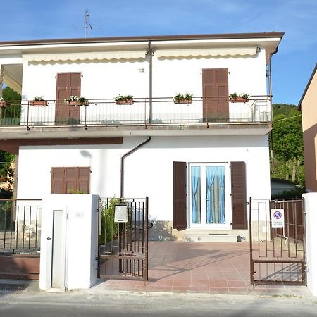 La Perla Del Magra Holidays House Monte Marcello Kültér fotó