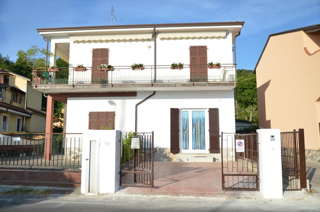 La Perla Del Magra Holidays House Monte Marcello Kültér fotó